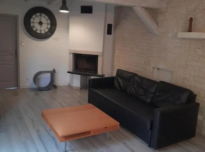 La Campagne Dans L'ocean A La Rochelle Les Pieds Dans La Grange * Croix-Chapeau