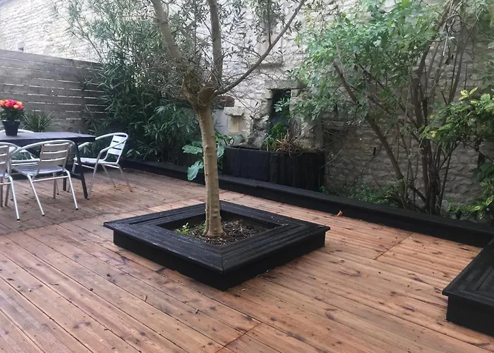 La Campagne Dans L'ocean A La Rochelle Les Pieds Dans La Grange * Croix-Chapeau